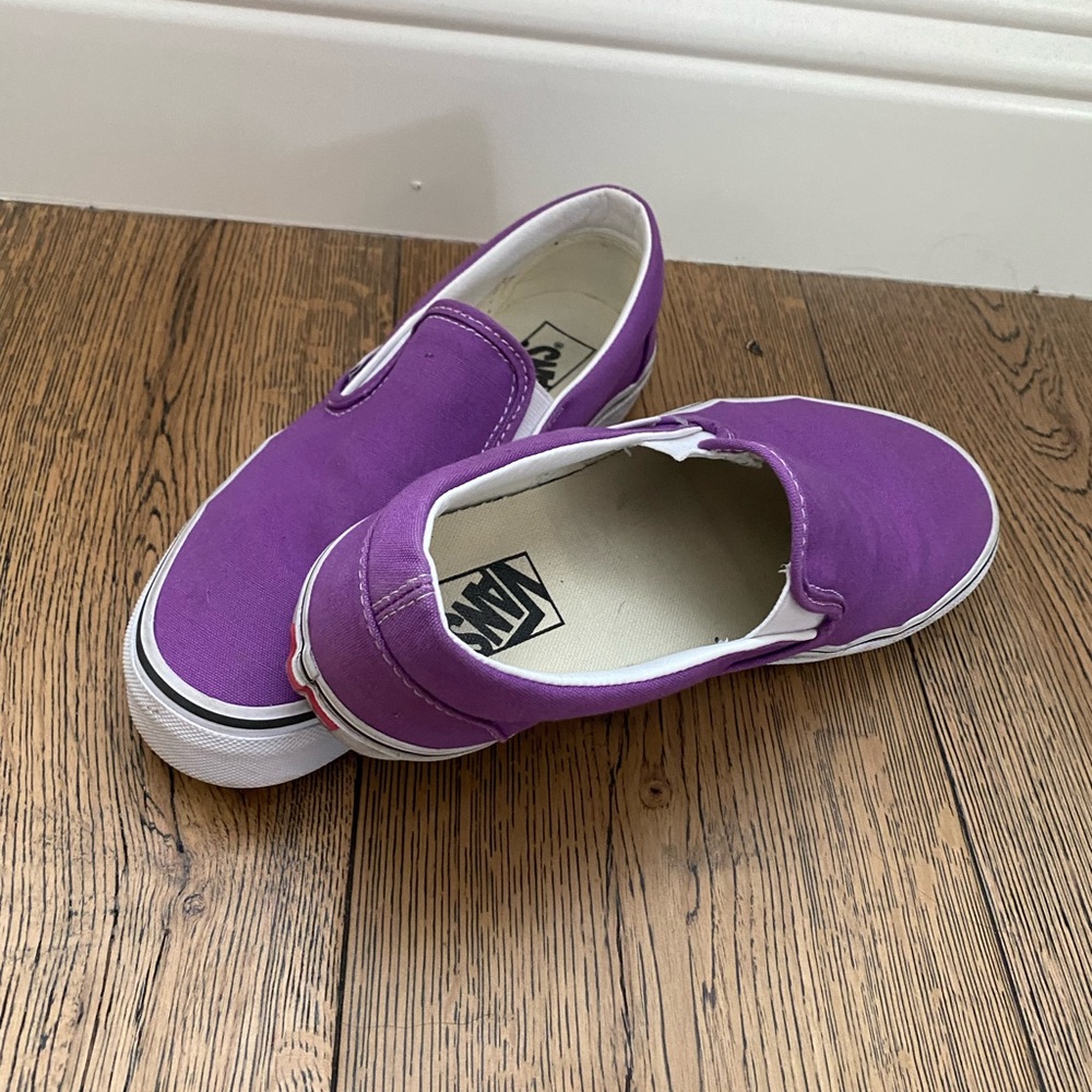 PURPLE VANS